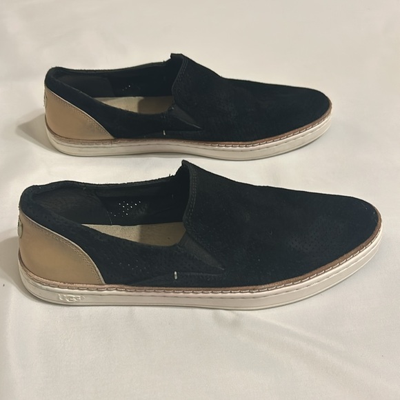 UGG Adley Black Suede Slip On Sneakers Shooes - Picture 4 of 5